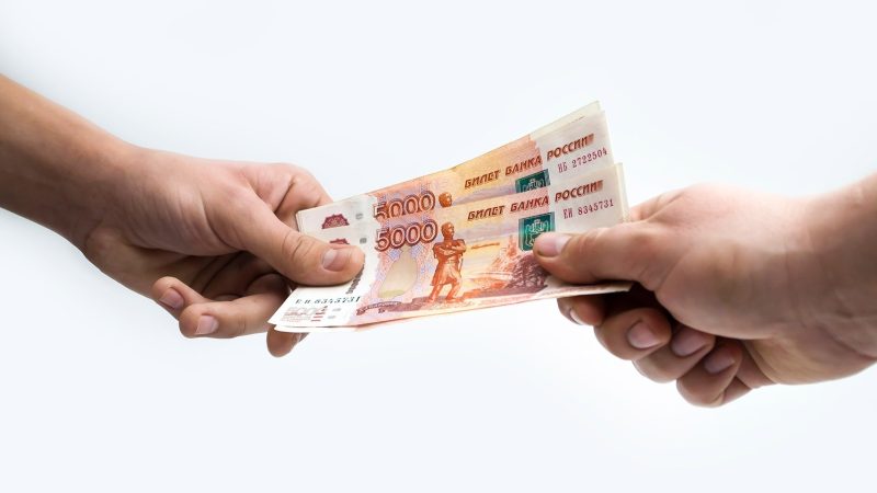 Банки начали возвращать россиянам украденные миллионы